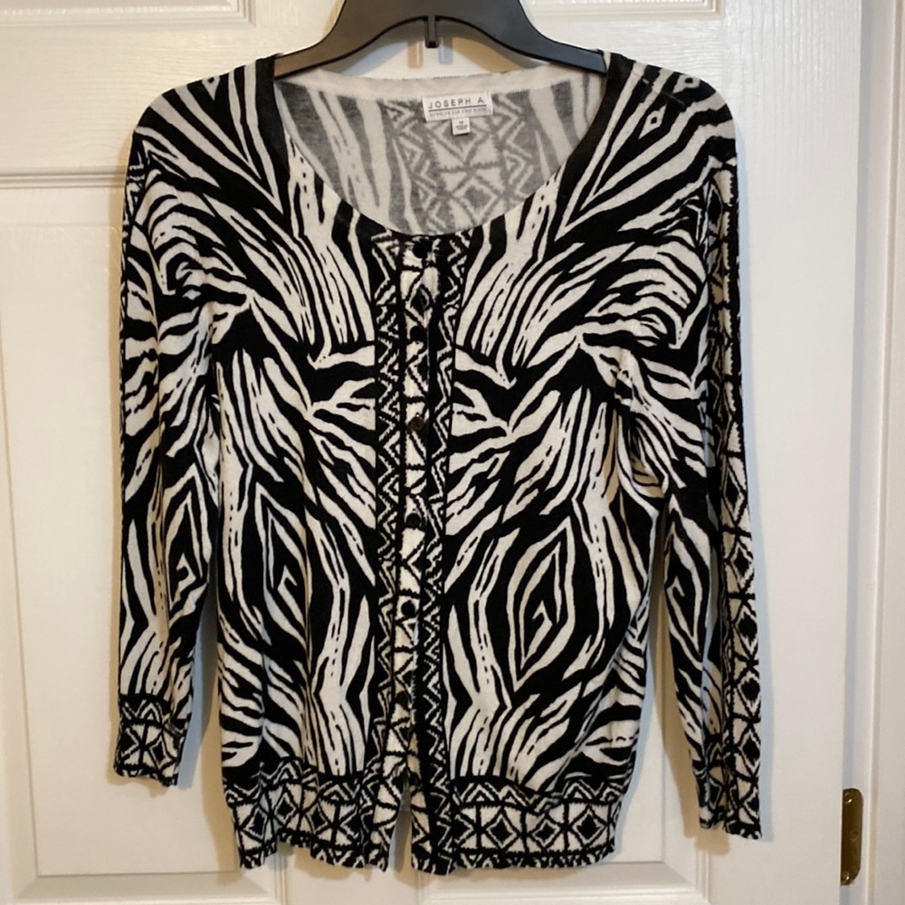 Joseph A. Women’s Cardigan Sweater Zebra Strip button up long sleeve size M